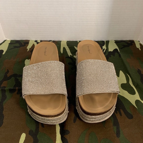 Platform Sandals - Picture 1 of 5